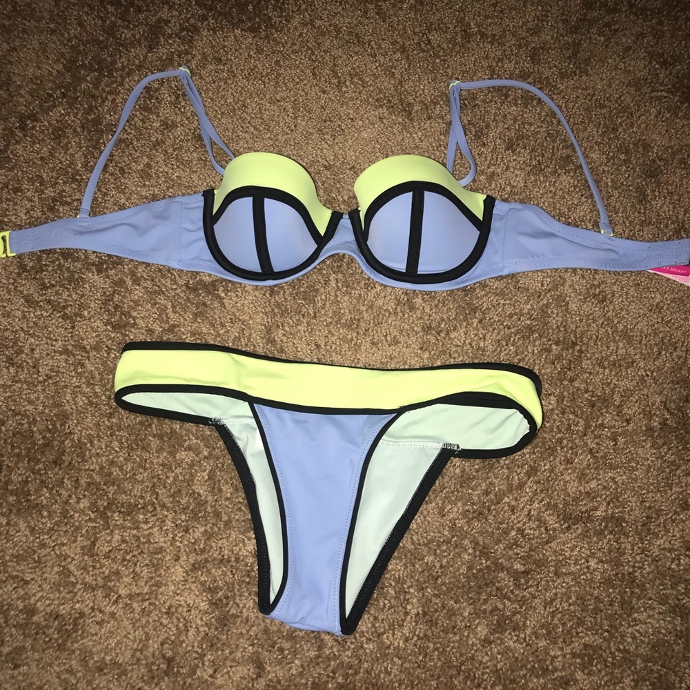 Victoria’s Secrets Triangle Bikini